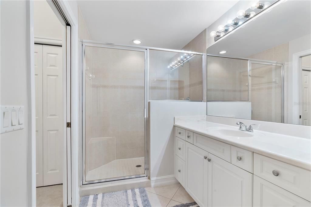 For Sale: $225,000 (2 beds, 2 baths, 1245 Square Feet)
