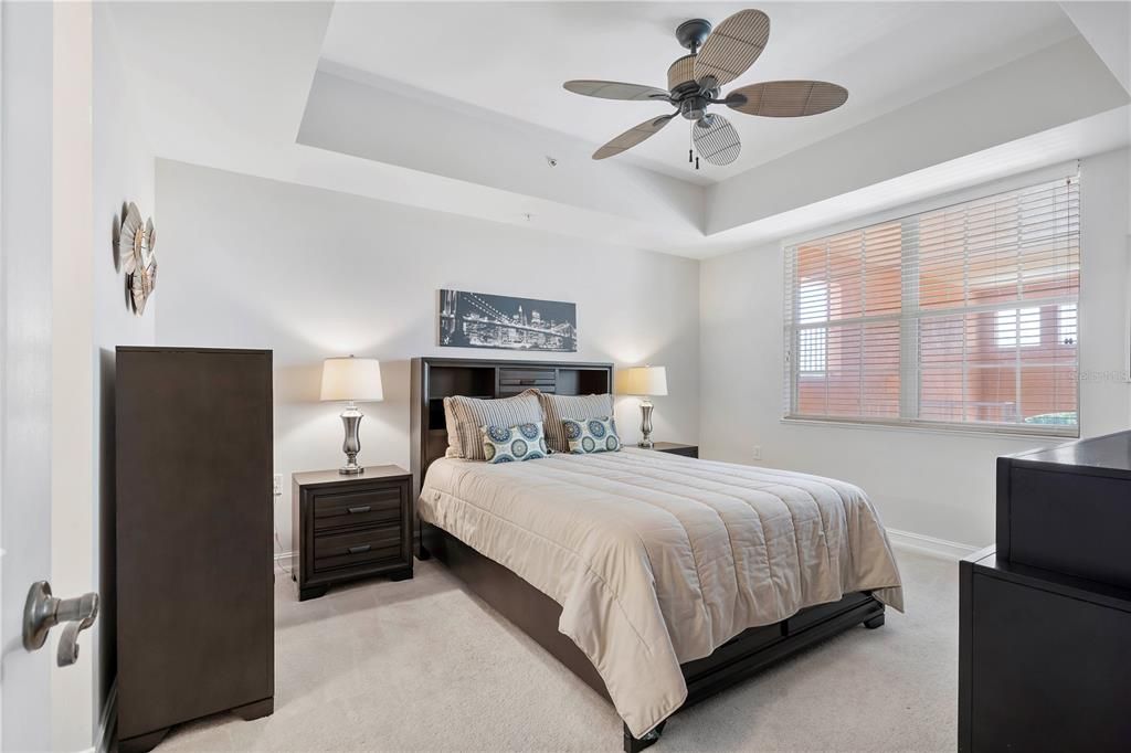 For Sale: $225,000 (2 beds, 2 baths, 1245 Square Feet)