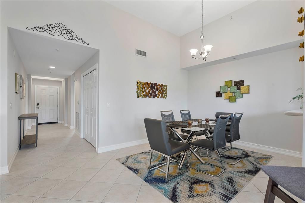 For Sale: $225,000 (2 beds, 2 baths, 1245 Square Feet)