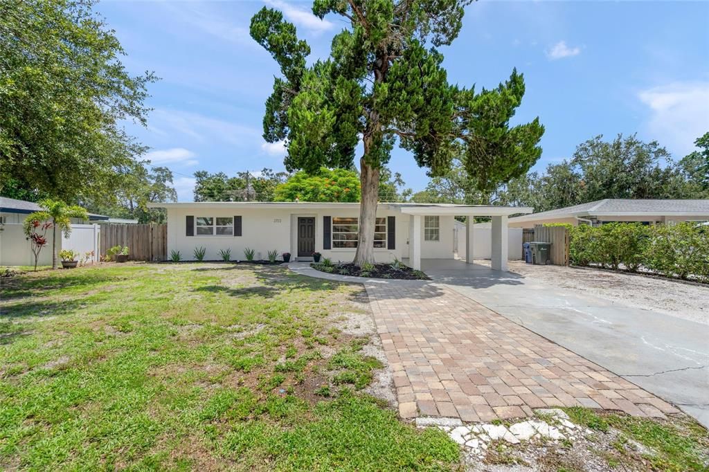 For Sale: $359,000 (3 beds, 2 baths, 1246 Square Feet)