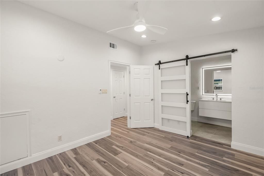 For Sale: $359,000 (3 beds, 2 baths, 1246 Square Feet)