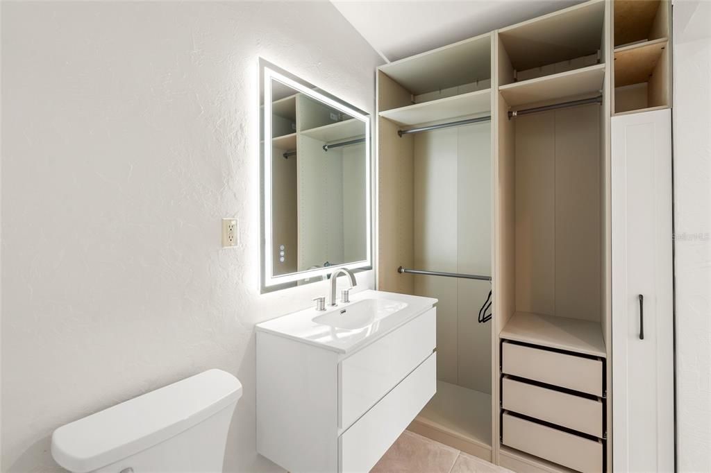 For Sale: $359,000 (3 beds, 2 baths, 1246 Square Feet)