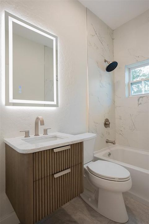 For Sale: $359,000 (3 beds, 2 baths, 1246 Square Feet)