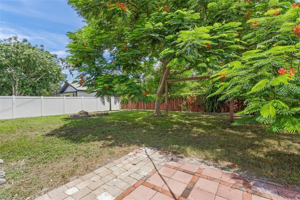 For Sale: $359,000 (3 beds, 2 baths, 1246 Square Feet)
