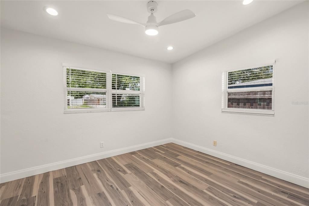 For Sale: $359,000 (3 beds, 2 baths, 1246 Square Feet)