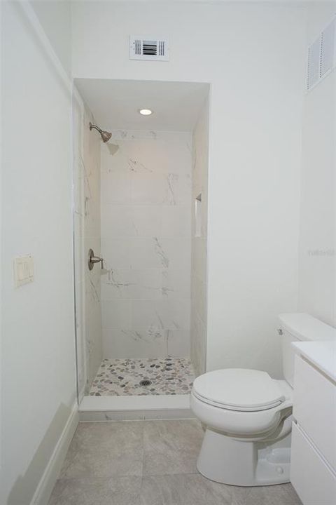 For Sale: $359,000 (3 beds, 2 baths, 1246 Square Feet)