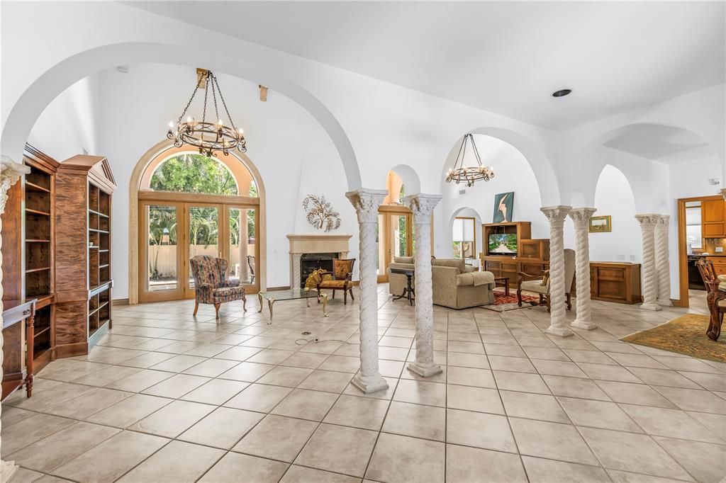 En Venta: $1,950,000 (3 camas, 3 baños, 3619 Pies cuadrados)