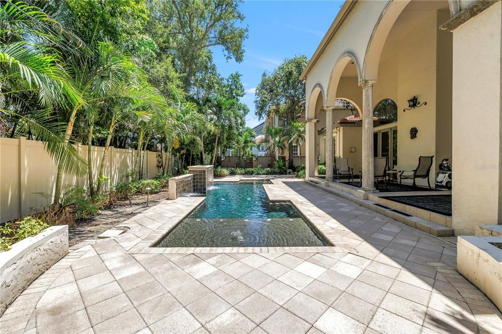 En Venta: $1,950,000 (3 camas, 3 baños, 3619 Pies cuadrados)