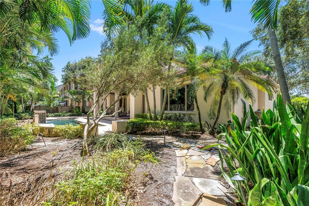 En Venta: $1,950,000 (3 camas, 3 baños, 3619 Pies cuadrados)