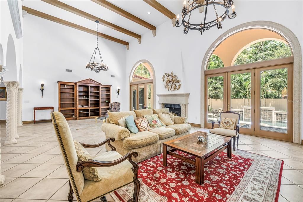 En Venta: $1,950,000 (3 camas, 3 baños, 3619 Pies cuadrados)