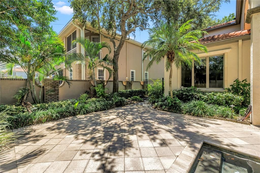 En Venta: $1,950,000 (3 camas, 3 baños, 3619 Pies cuadrados)