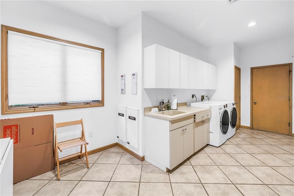 En Venta: $1,950,000 (3 camas, 3 baños, 3619 Pies cuadrados)