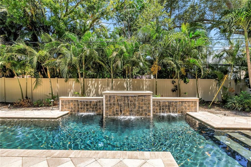 En Venta: $1,950,000 (3 camas, 3 baños, 3619 Pies cuadrados)