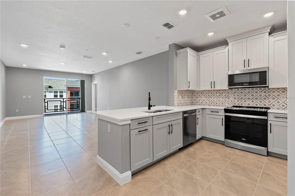 For Sale: $369,990 (2 beds, 2 baths, 1368 Square Feet)