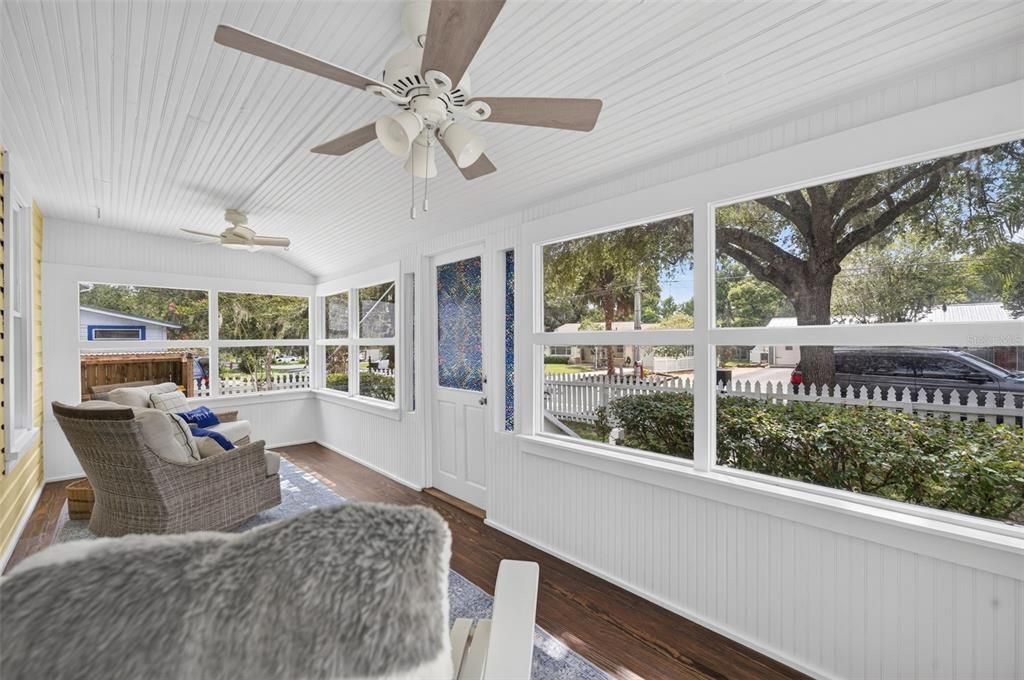 For Sale: $499,000 (3 beds, 2 baths, 1244 Square Feet)