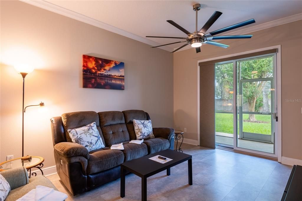 For Sale: $269,900 (2 beds, 2 baths, 1128 Square Feet)
