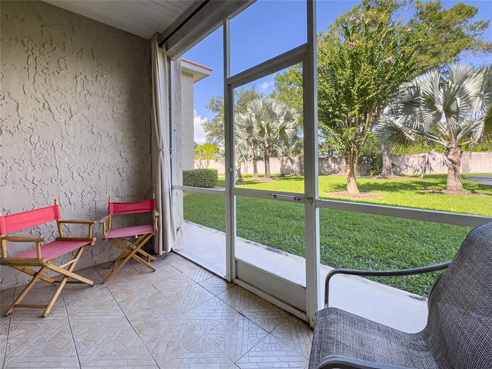 For Sale: $269,900 (2 beds, 2 baths, 1128 Square Feet)