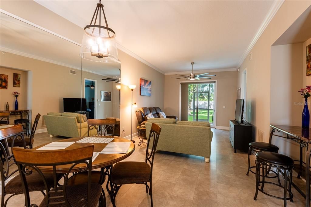 For Sale: $269,900 (2 beds, 2 baths, 1128 Square Feet)