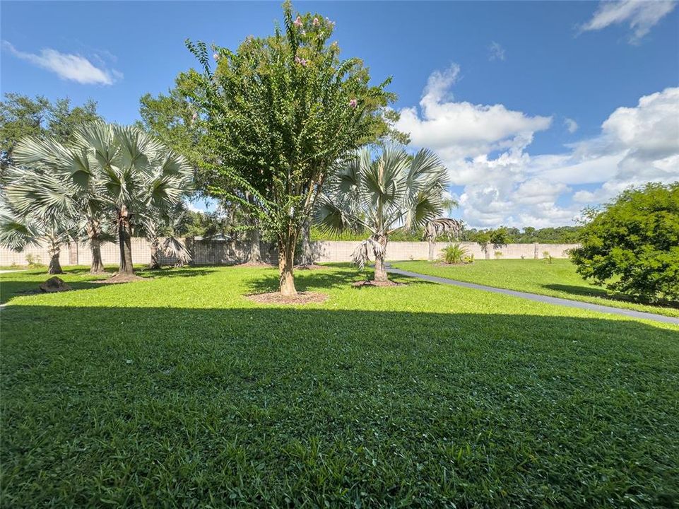 For Sale: $269,900 (2 beds, 2 baths, 1128 Square Feet)