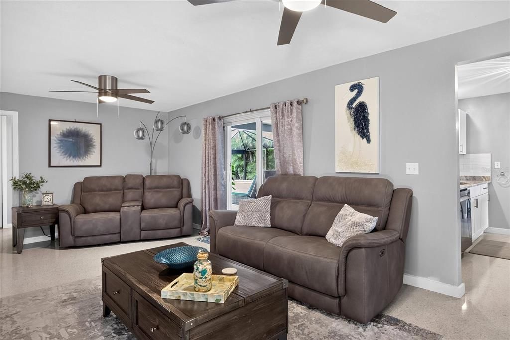 For Sale: $1,100,000 (3 beds, 3 baths, 1941 Square Feet)