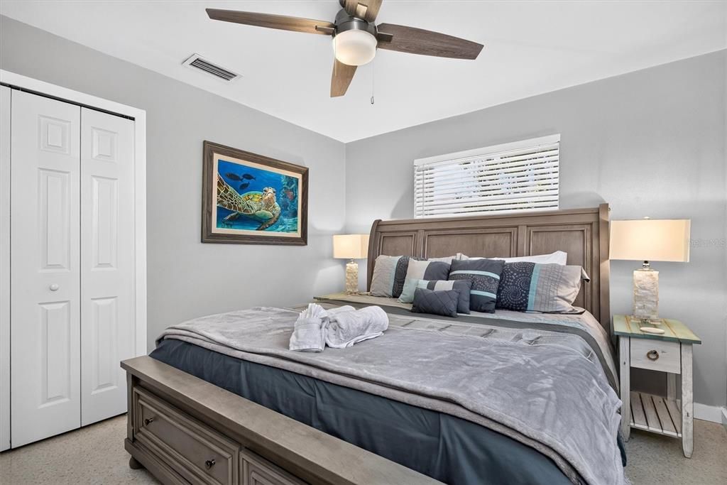 For Sale: $1,100,000 (3 beds, 3 baths, 1941 Square Feet)