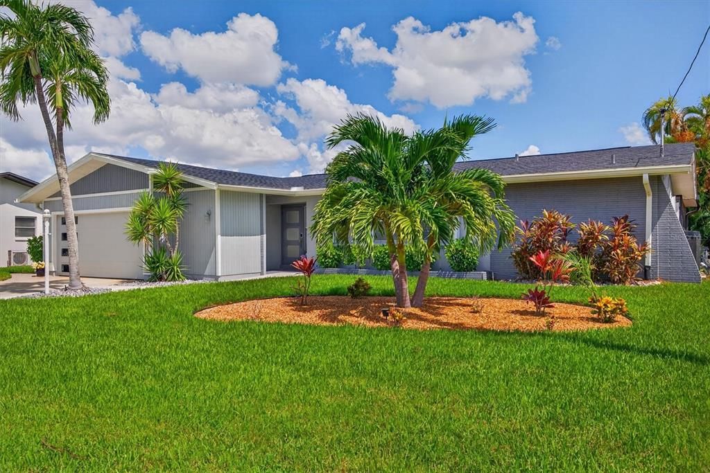 For Sale: $1,100,000 (3 beds, 3 baths, 1941 Square Feet)