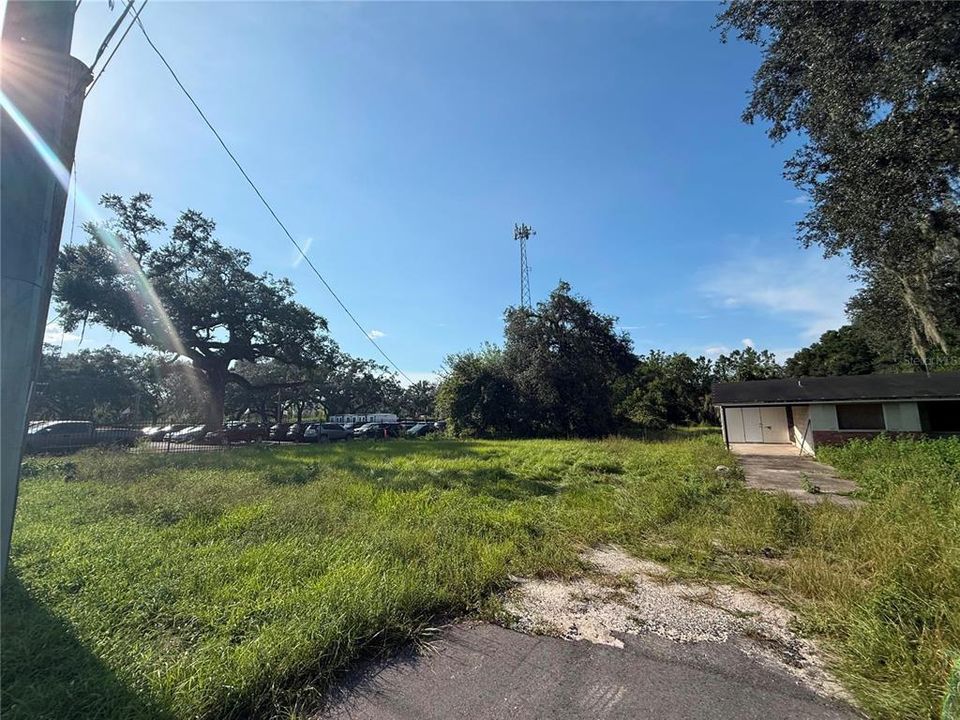 For Sale: $650,000 (3 beds, 1 baths, 1393 Square Feet)