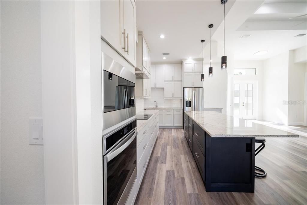 For Sale: $545,000 (3 beds, 2 baths, 1856 Square Feet)