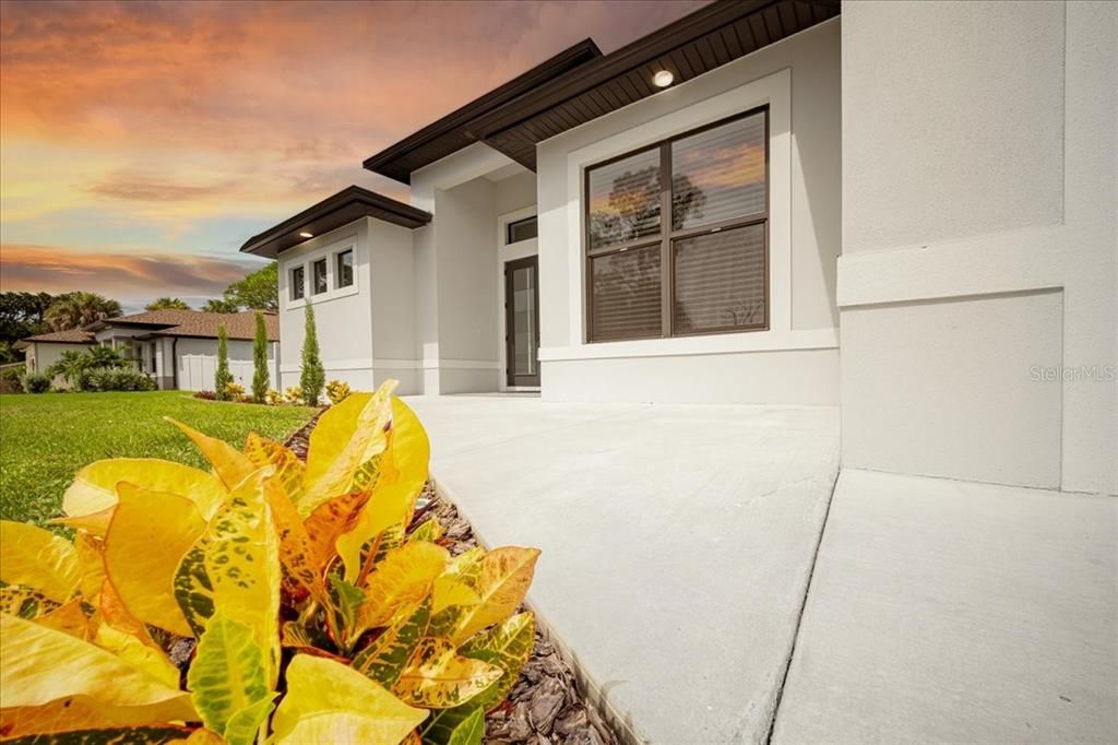 For Sale: $545,000 (3 beds, 2 baths, 1856 Square Feet)