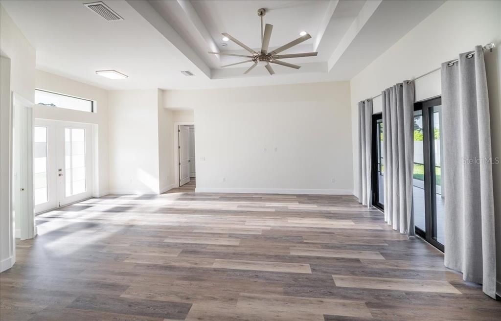 For Sale: $545,000 (3 beds, 2 baths, 1856 Square Feet)