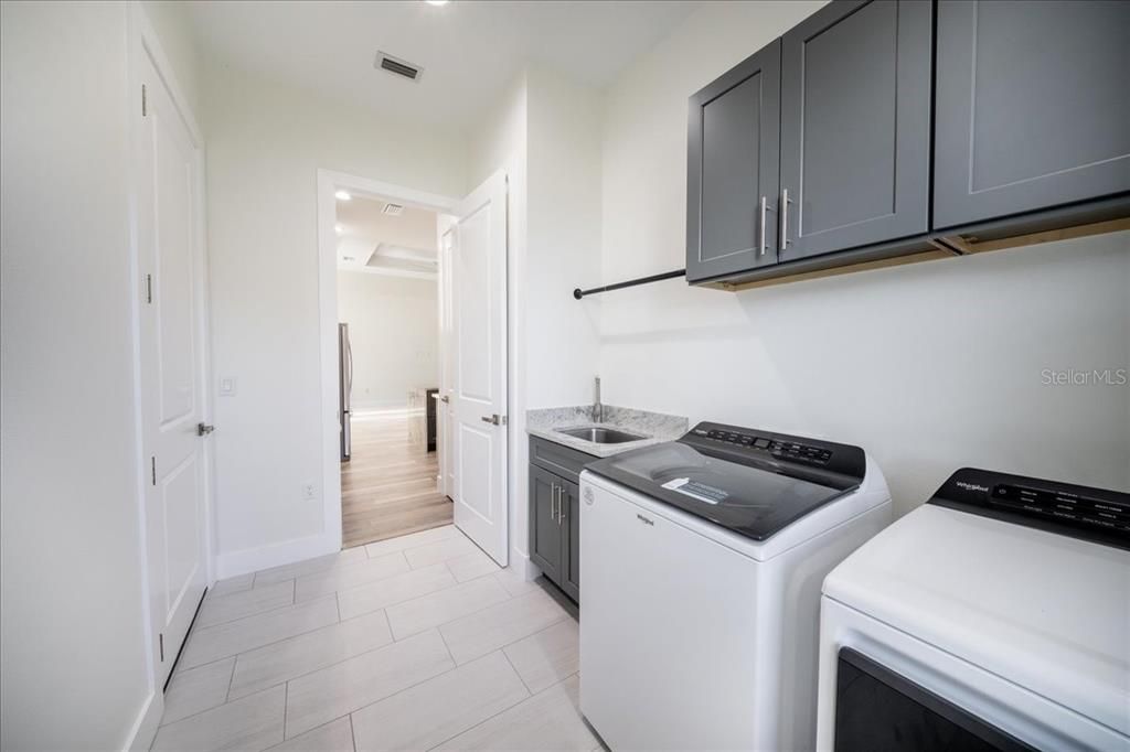 For Sale: $545,000 (3 beds, 2 baths, 1856 Square Feet)