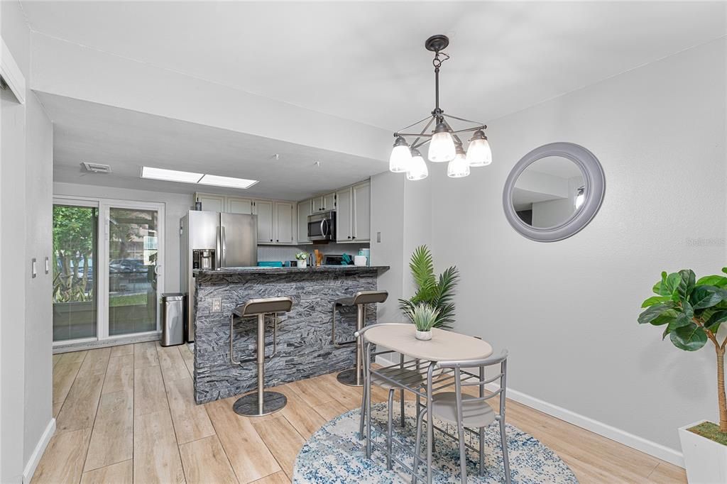 For Rent: $2,000 (2 beds, 2 baths, 1148 Square Feet)