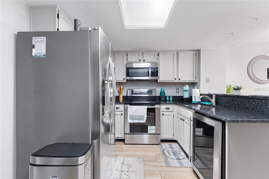 For Rent: $2,000 (2 beds, 2 baths, 1148 Square Feet)