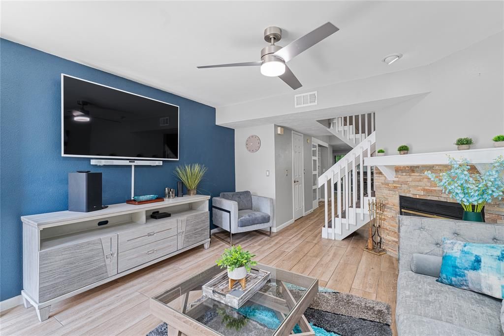 For Rent: $2,000 (2 beds, 2 baths, 1148 Square Feet)