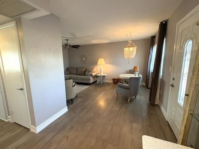 В аренду: $1,500 (1 спален, 1 ванн, 834 Квадратных фут)