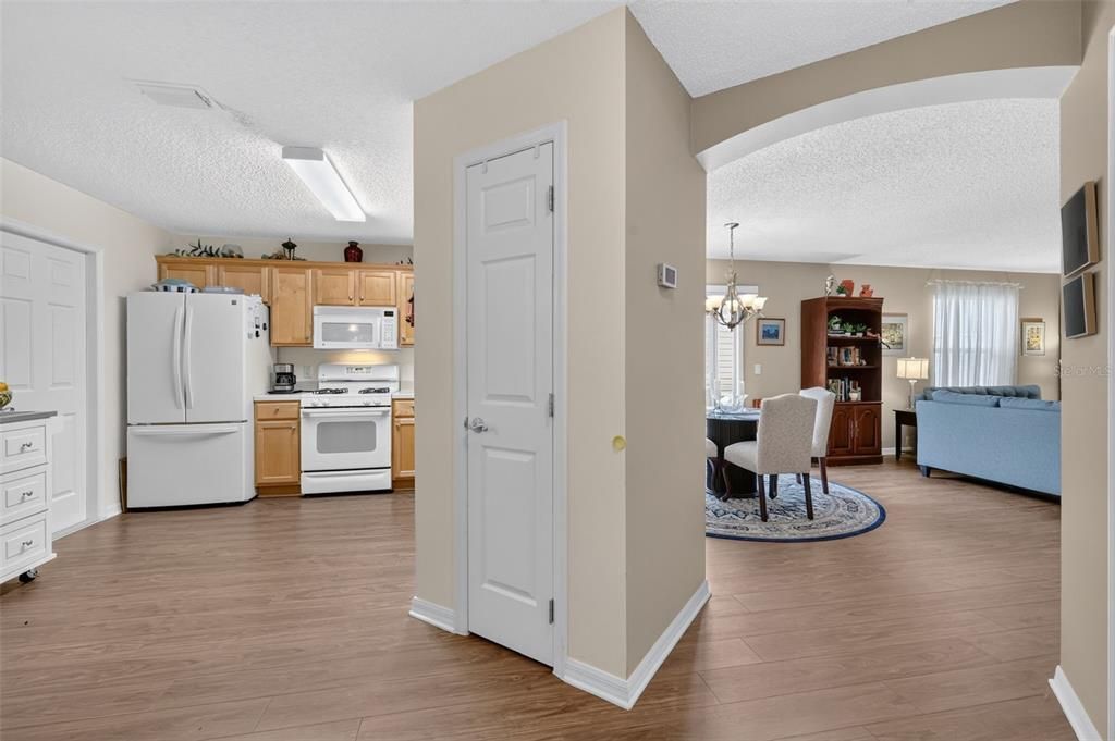 For Sale: $300,000 (2 beds, 2 baths, 1200 Square Feet)