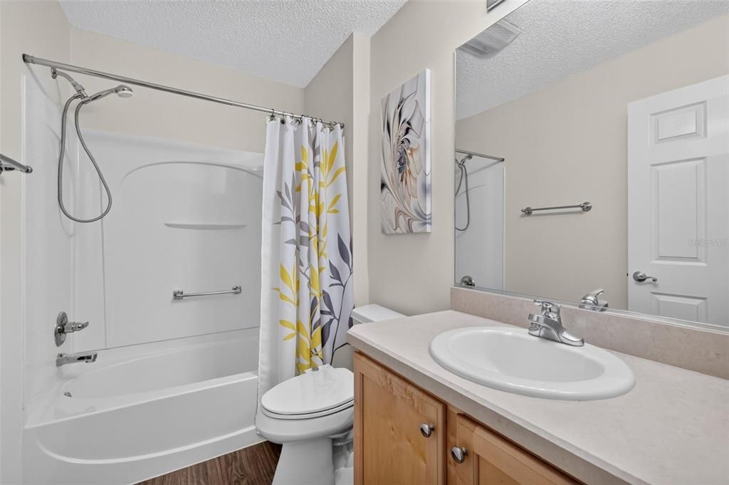 For Sale: $300,000 (2 beds, 2 baths, 1200 Square Feet)