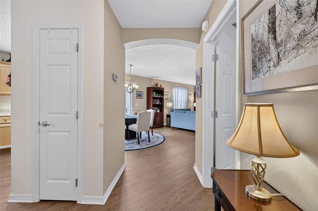 For Sale: $300,000 (2 beds, 2 baths, 1200 Square Feet)