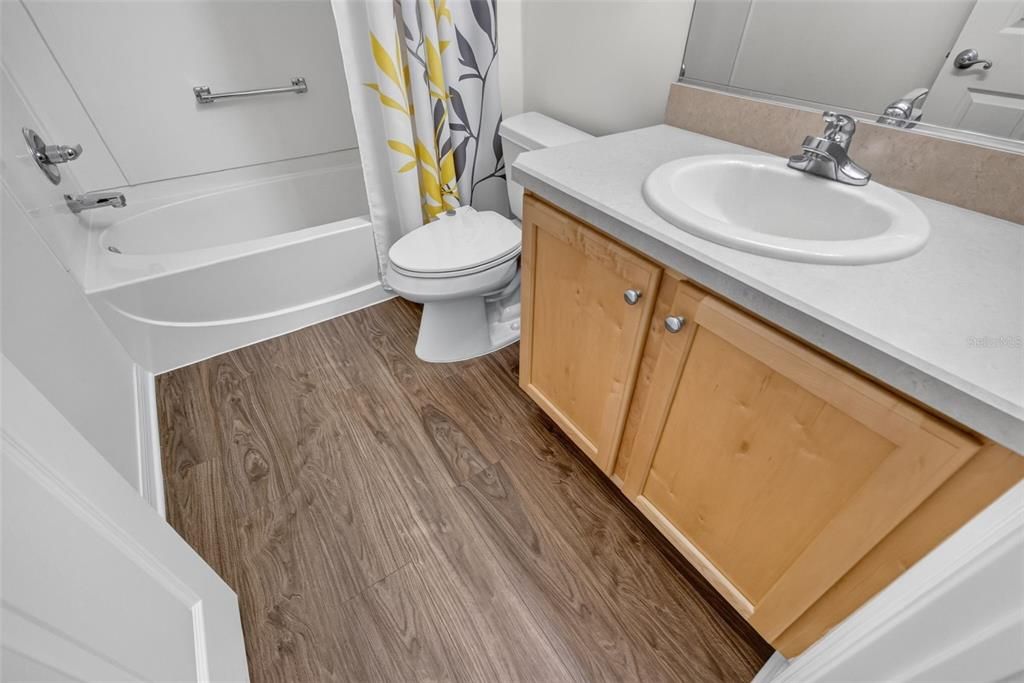 For Sale: $300,000 (2 beds, 2 baths, 1200 Square Feet)