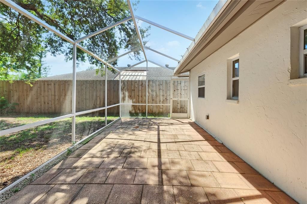 На продажу: $349,900 (3 спален, 2 ванн, 1039 Квадратных фут)