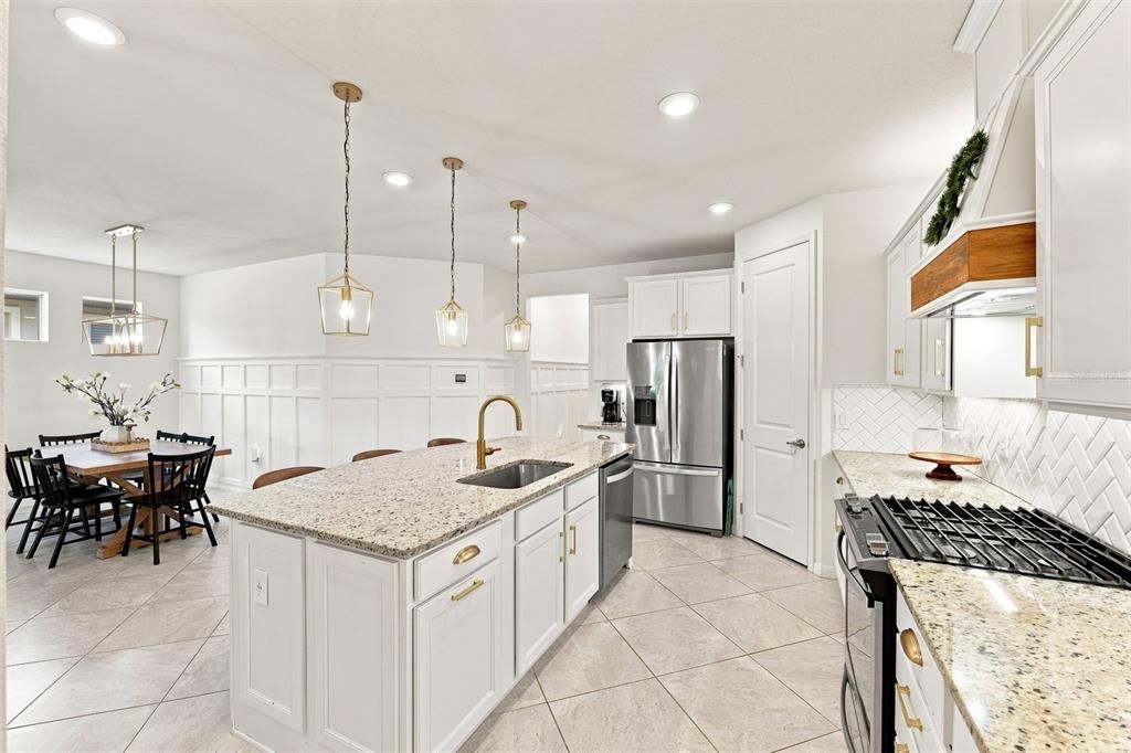 For Rent: $4,300 (4 beds, 3 baths, 2844 Square Feet)