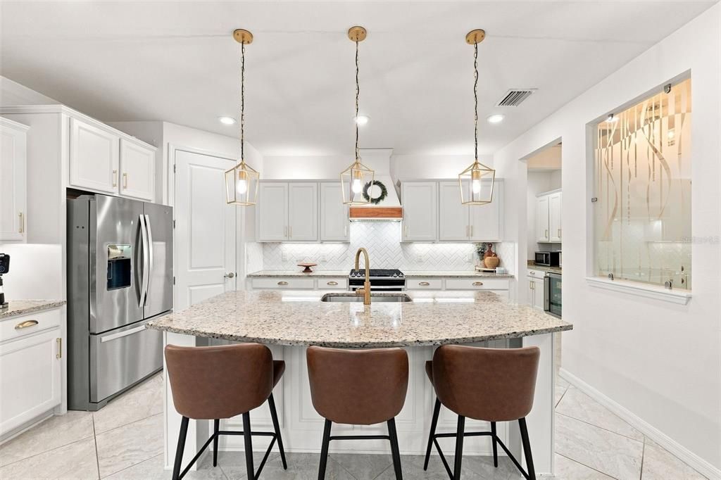 For Rent: $4,300 (4 beds, 3 baths, 2844 Square Feet)