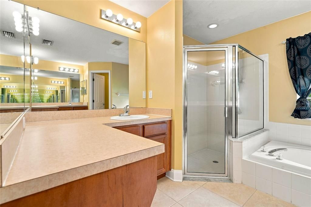 For Sale: $435,000 (4 beds, 3 baths, 2242 Square Feet)