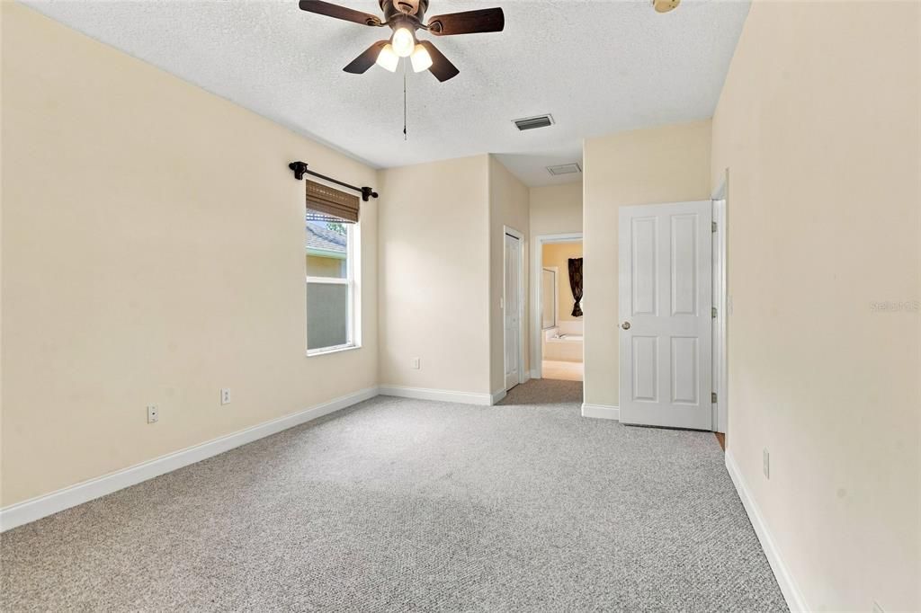 For Sale: $435,000 (4 beds, 3 baths, 2242 Square Feet)