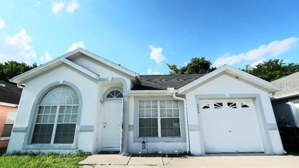 For Rent: $2,100 (3 beds, 2 baths, 1130 Square Feet)