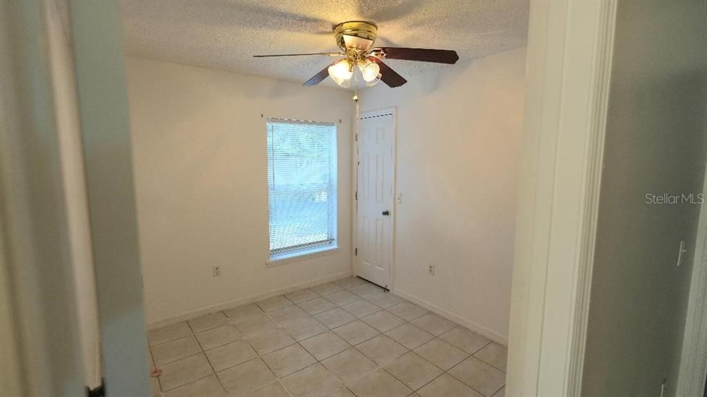 For Rent: $2,100 (3 beds, 2 baths, 1130 Square Feet)