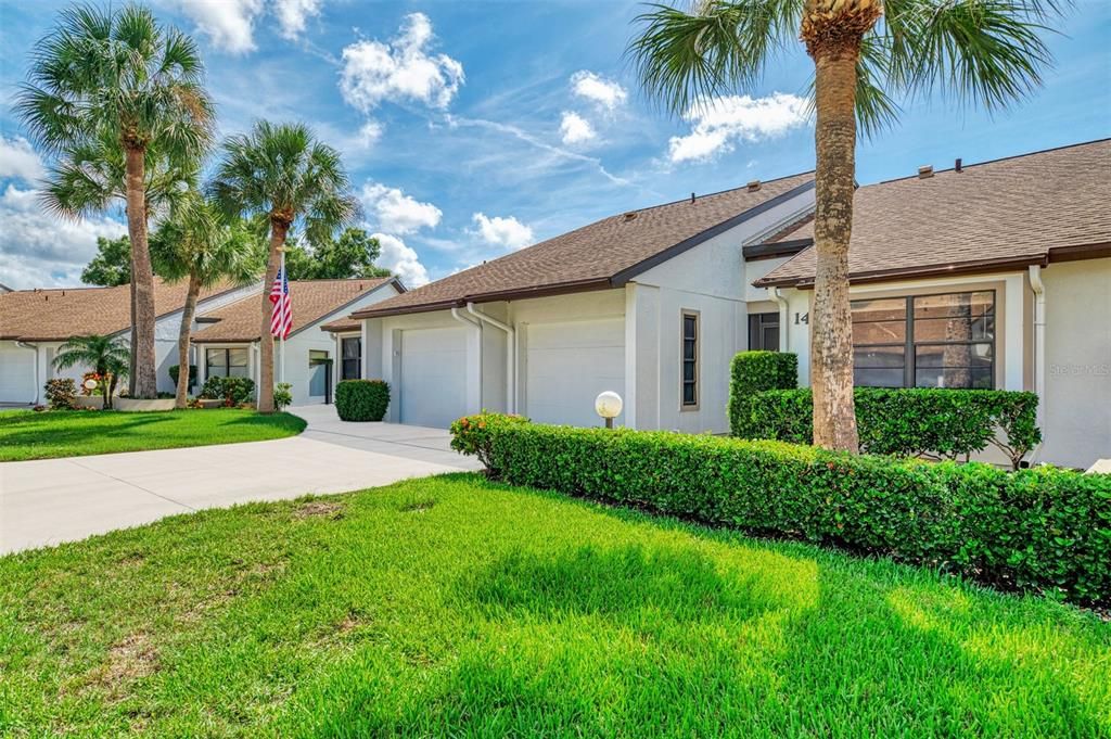 For Sale: $229,000 (2 beds, 2 baths, 1129 Square Feet)