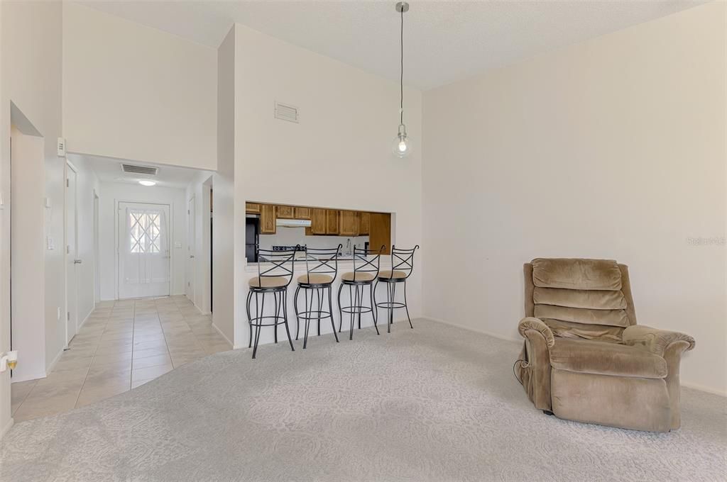 For Sale: $229,000 (2 beds, 2 baths, 1129 Square Feet)