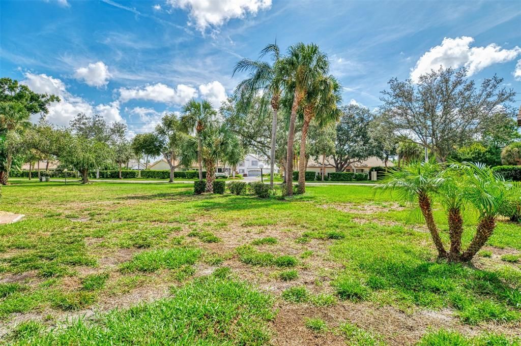 For Sale: $229,000 (2 beds, 2 baths, 1129 Square Feet)