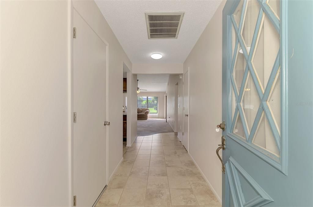 For Sale: $229,000 (2 beds, 2 baths, 1129 Square Feet)